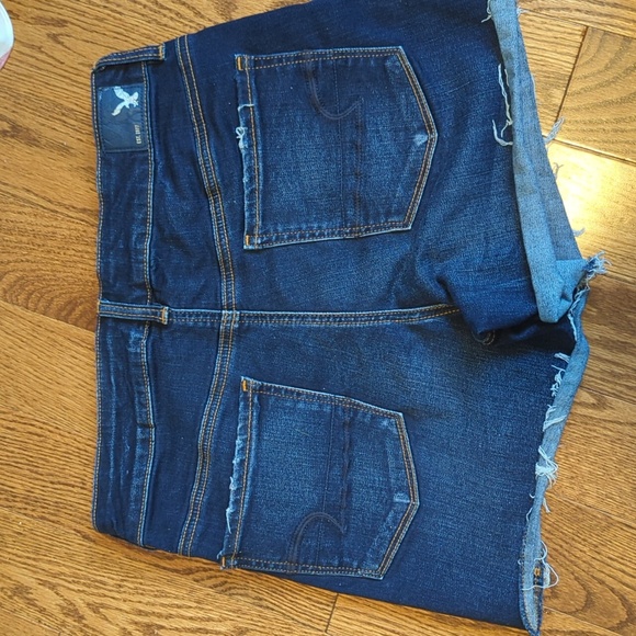 American Eagle Hi-Rise Shortie - Picture 3 of 3